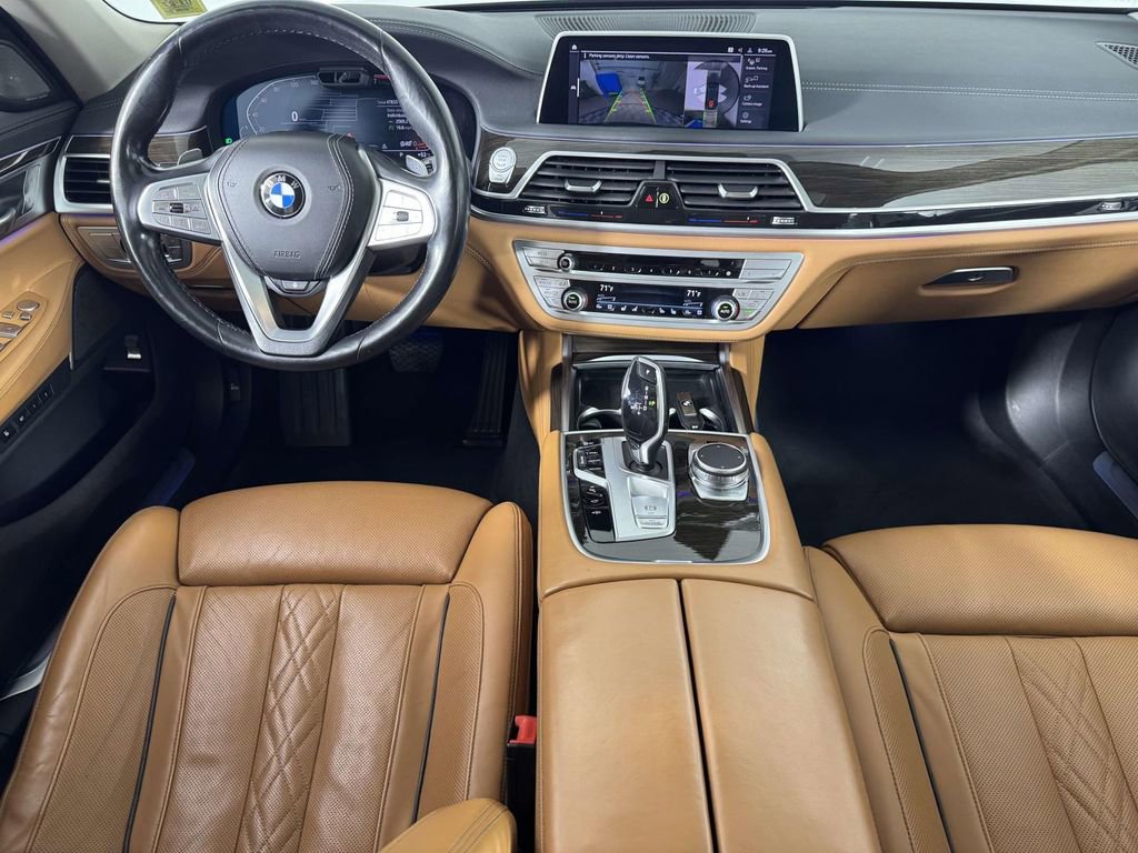 Used 2022 BMW 750i xDrive AWD/4WD image 5