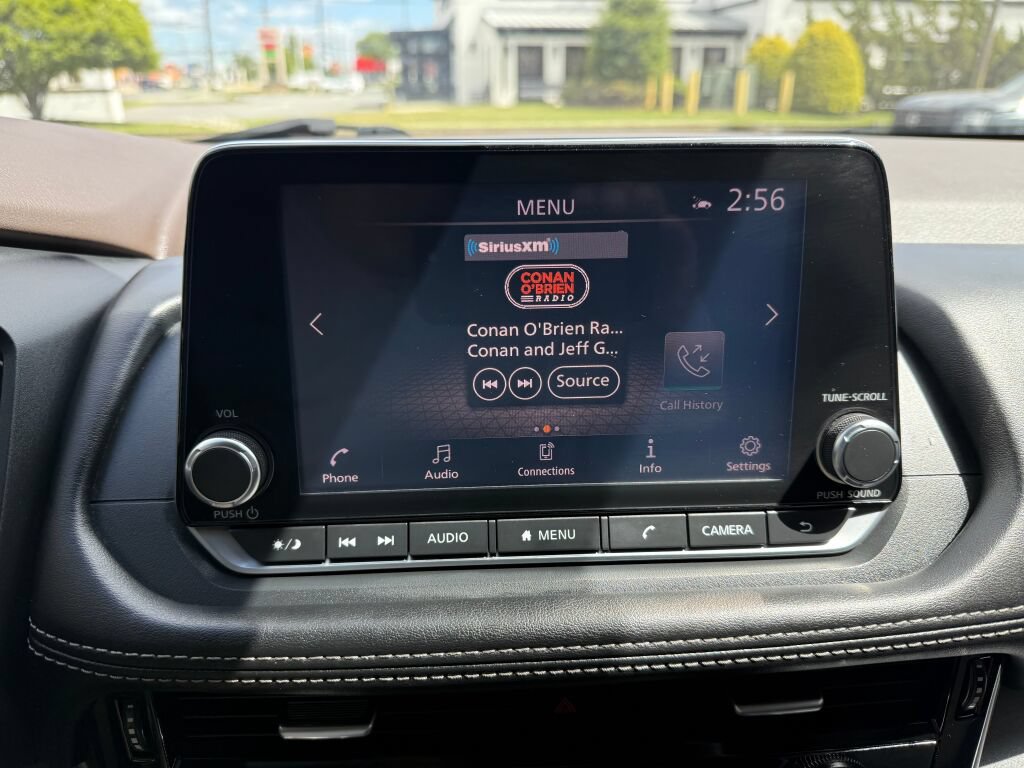 Used 2021 Nissan Rogue SV AWD/4WD image 16