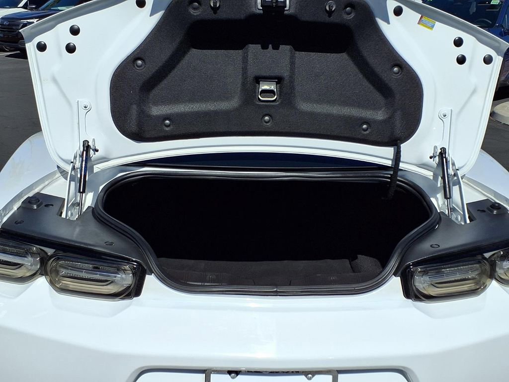 Used 2023 Chevrolet Camaro LT w/ RS Package image 15