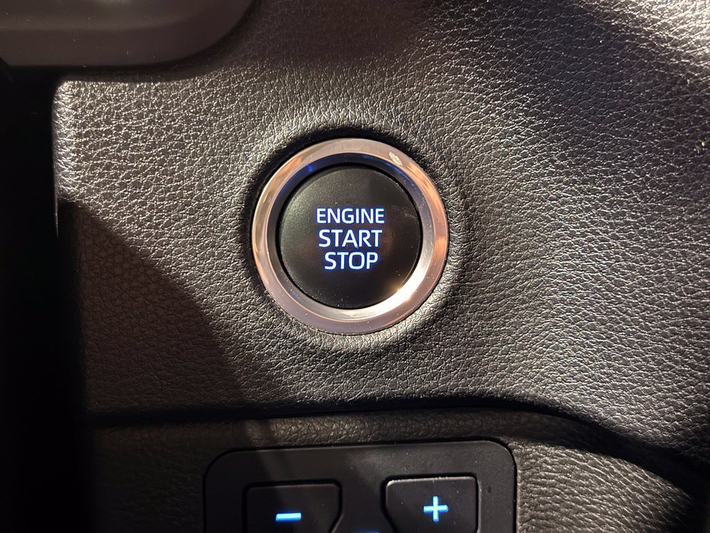 Used 2022 Toyota Tundra SR5 AWD/4WD image 20