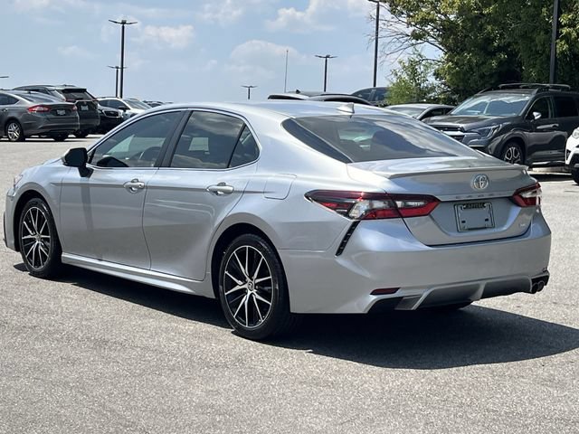 Used 2024 Toyota Camry SE FWD image 11
