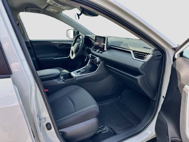 Certified 2023 Toyota RAV4 LE AWD/4WD image 27