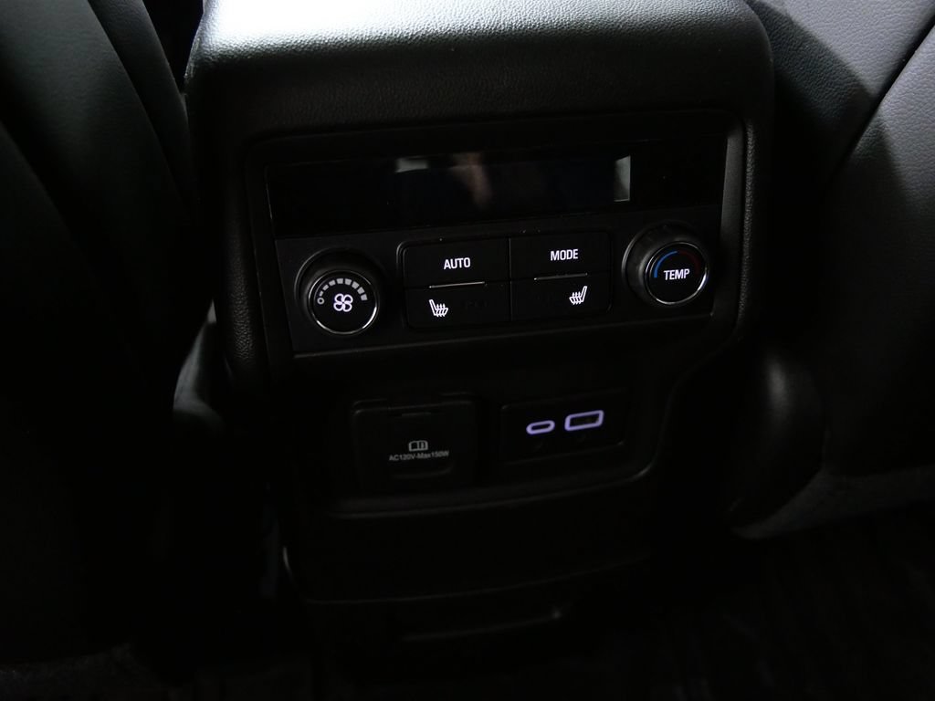 Used 2023 GMC Acadia SLT w/ Technology Package AWD/4WD image 19