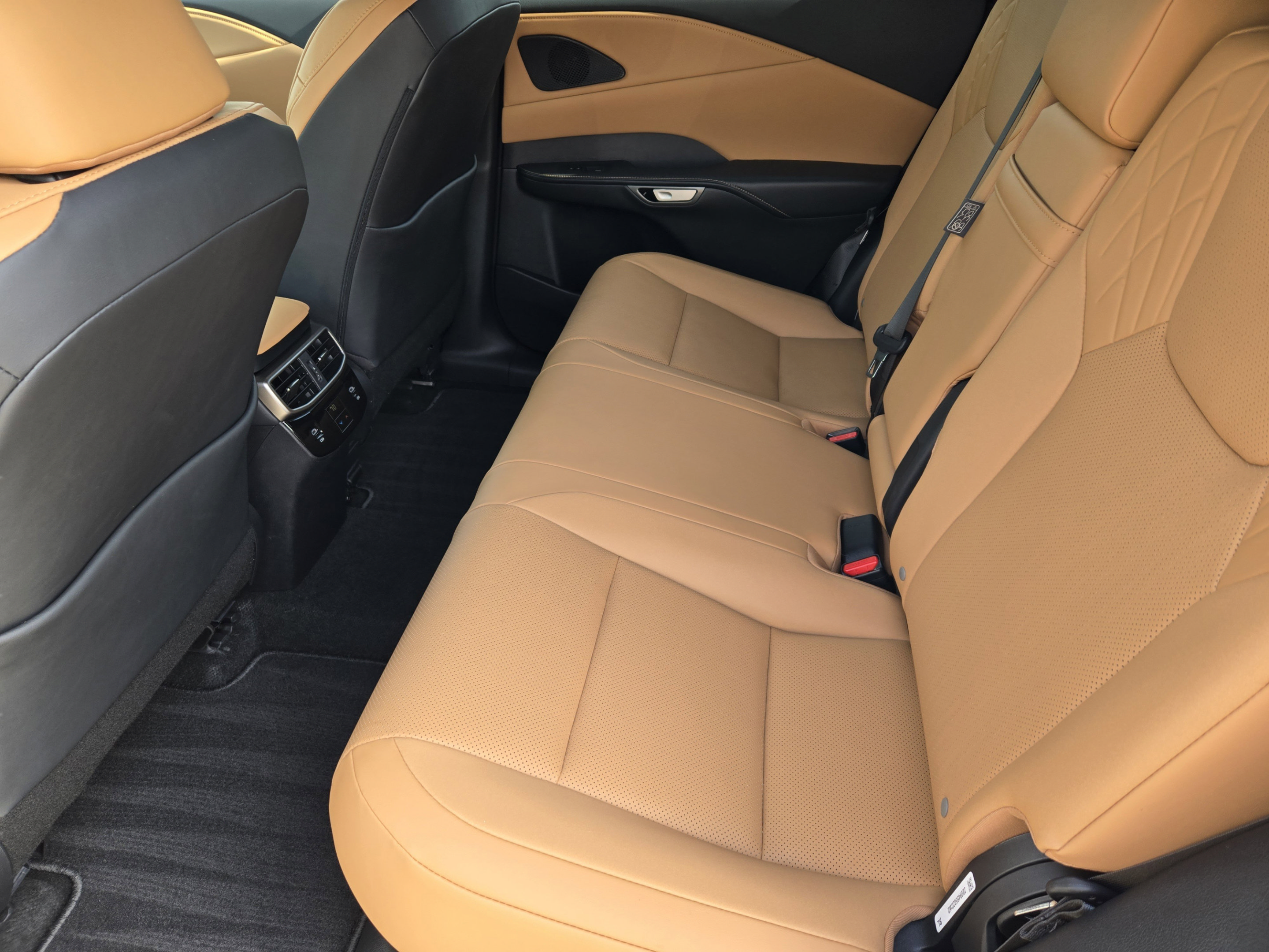 Used 2025 Lexus RX 350 FWD w/ Technology Package image 27