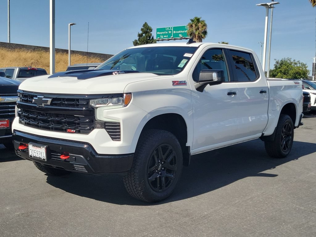 Used 2026 Chevrolet Silverado 1500 LT Trail Boss w/ LT Trail Boss Premium Package AWD/4WD image 34