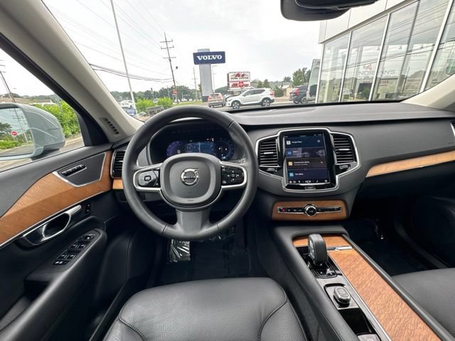 Certified 2025 Volvo XC90 B6 Plus w/ Protection Package Premier AWD/4WD image 21