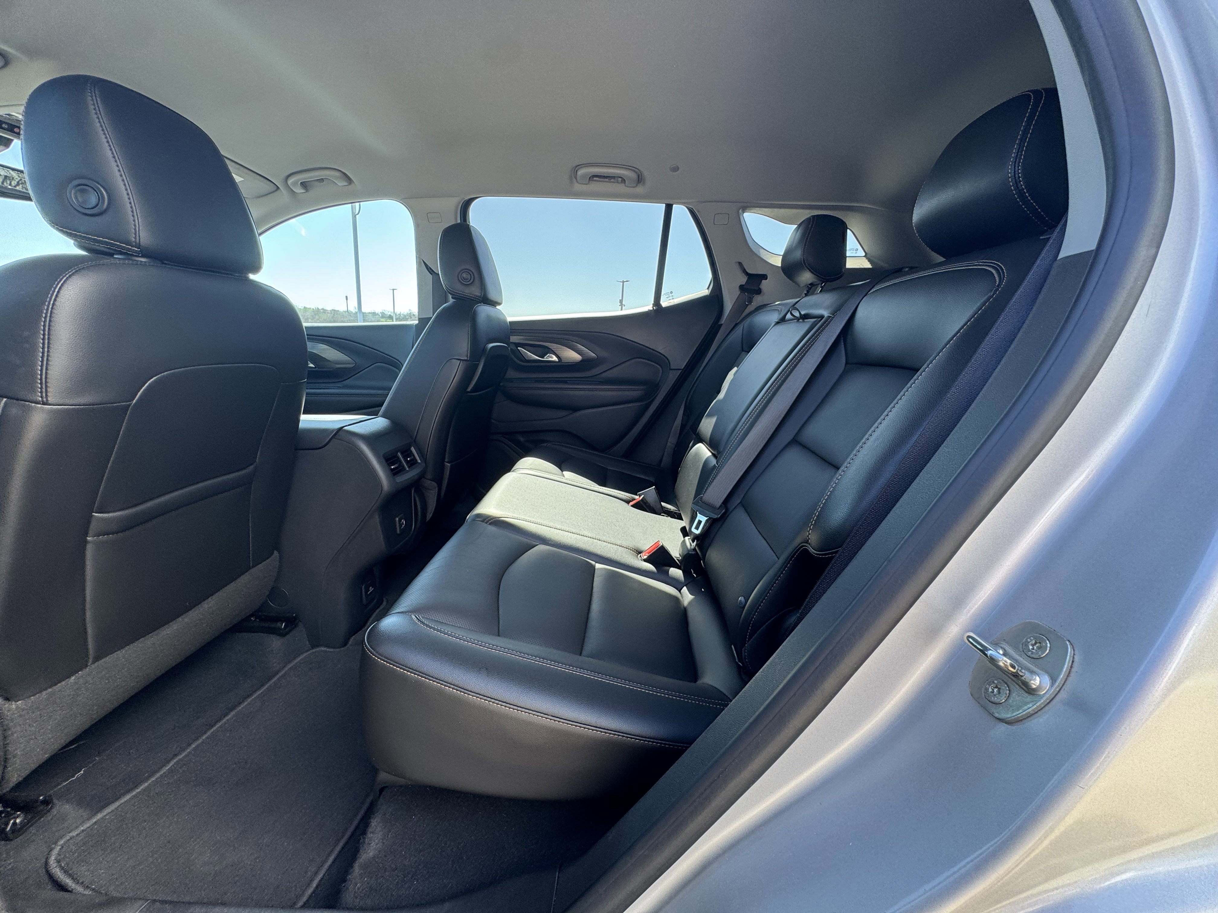 Used 2021 GMC Terrain SLT w/ Infotainment Package II image 8