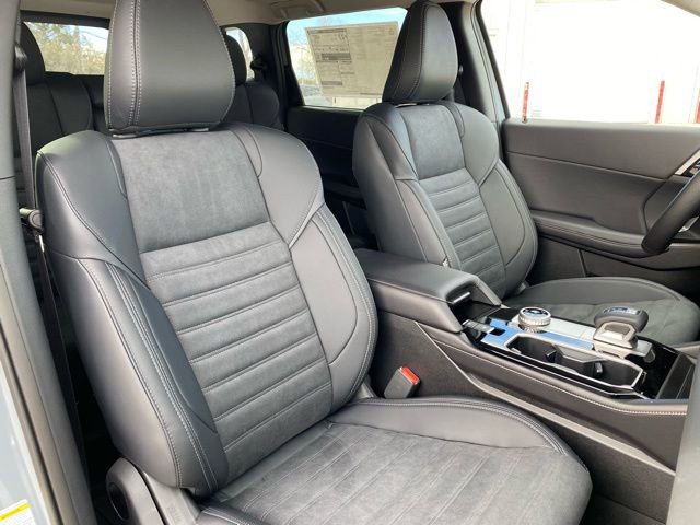 New 2026 Mitsubishi Outlander Trail Edition image 9