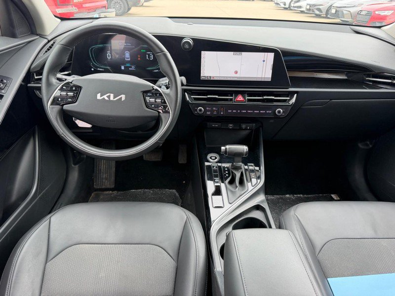 Used 2023 Kia Niro EX FWD image 9
