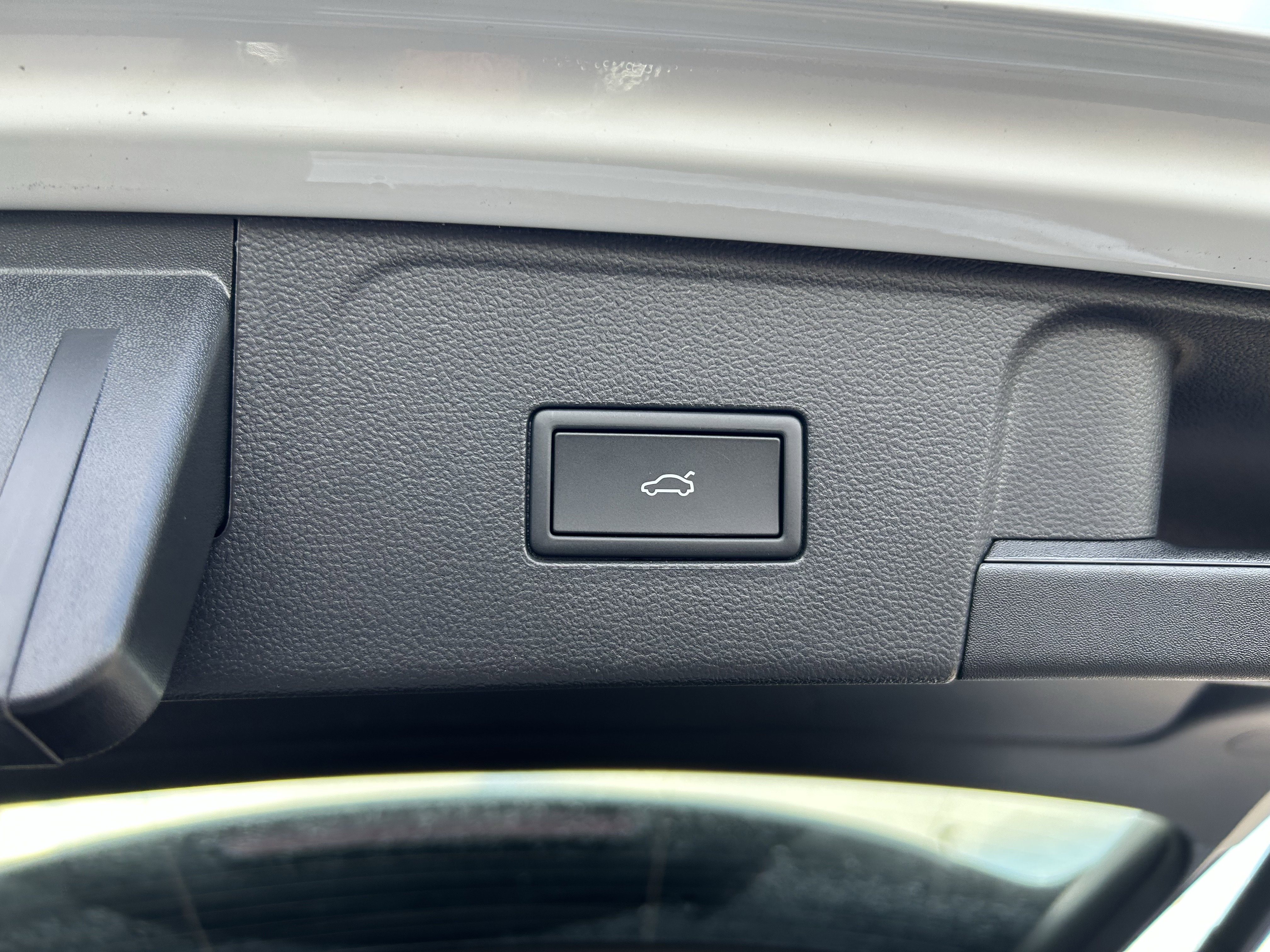 New 2026 Volkswagen Atlas SE image 30