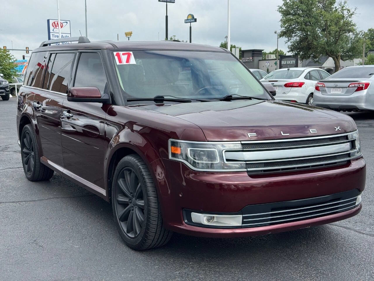 Used 2017 Ford Flex Limited w/ Equipment Group 301A FWD image 3