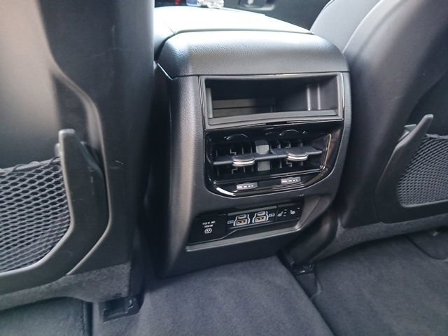 Used 2023 Jeep Grand Cherokee Limited AWD/4WD image 26