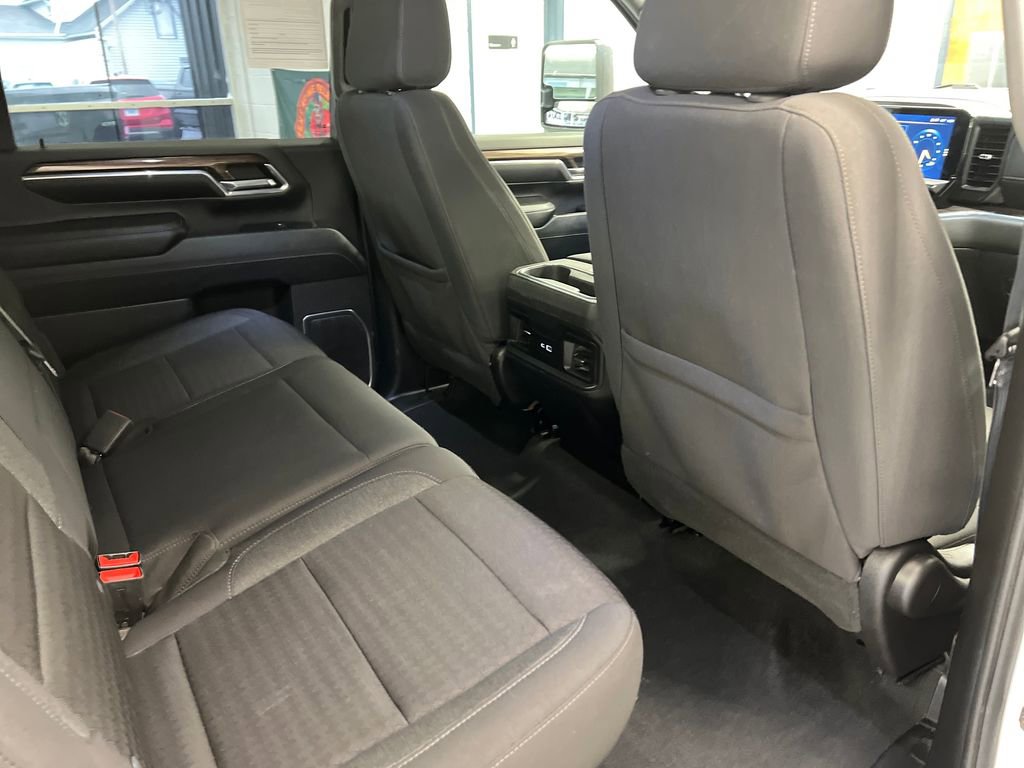 Used 2024 Chevrolet Silverado 2500 LT AWD/4WD image 50