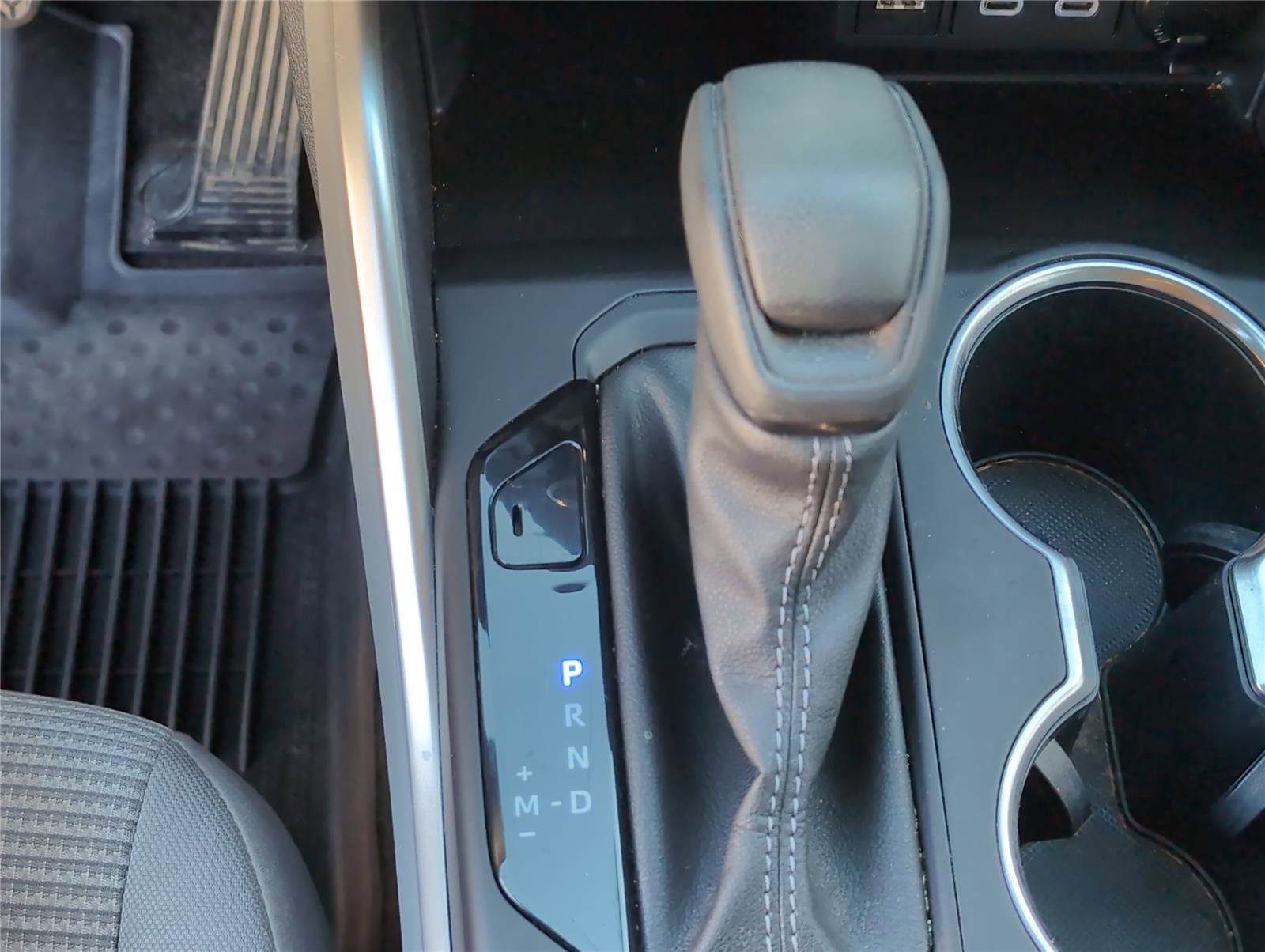 Used 2023 Toyota Highlander L image 17