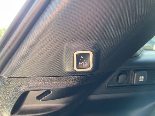 Used 2024 Jeep Grand Cherokee Limited w/ Trailer Tow Package AWD/4WD image 12