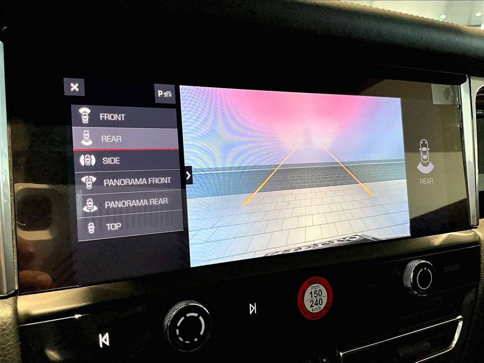 Used 2025 Porsche Macan image 28