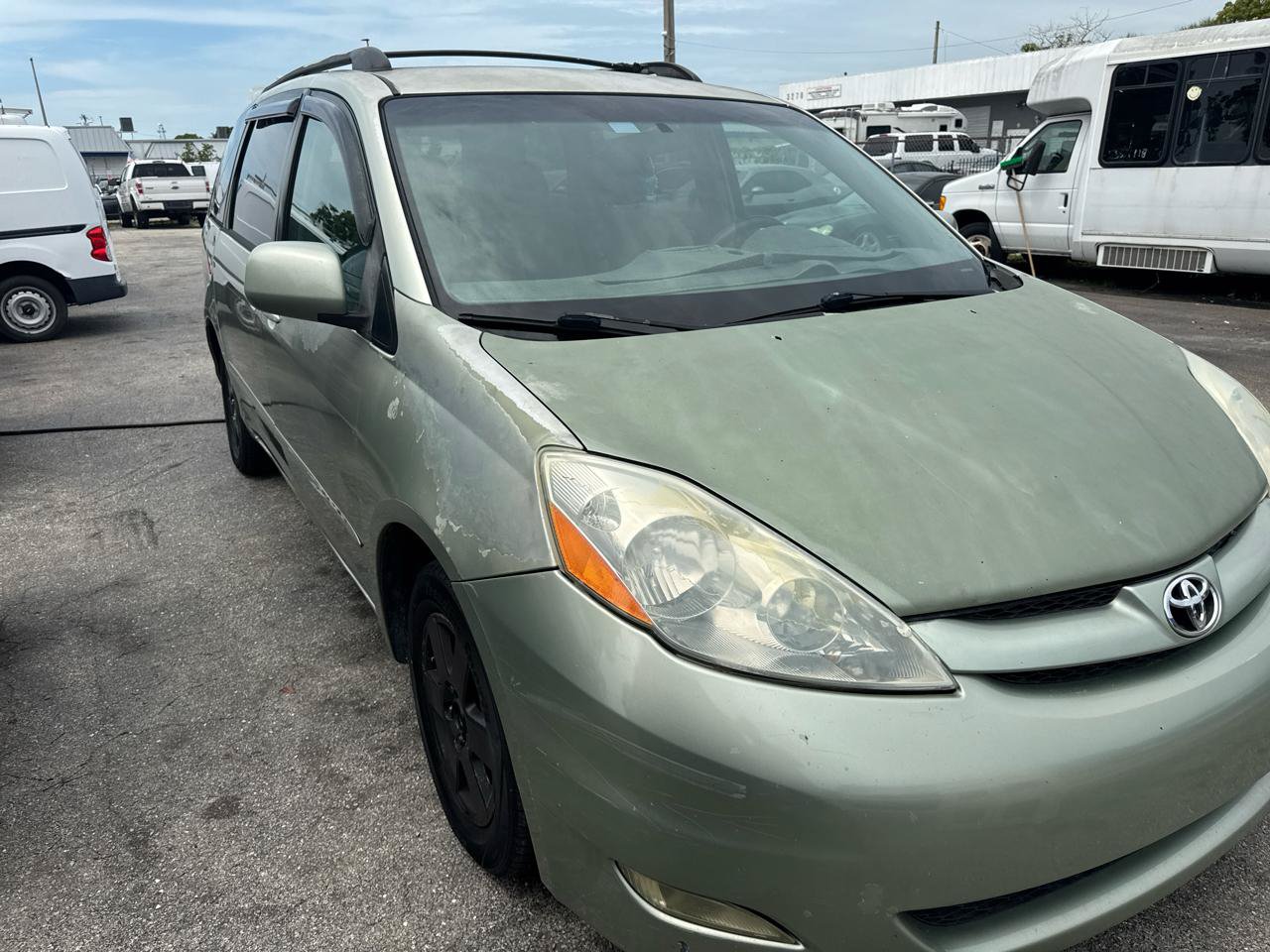 Used 2007 Toyota Sienna FWD image 2