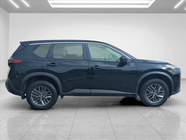 Used 2022 Nissan Rogue S AWD/4WD image 12