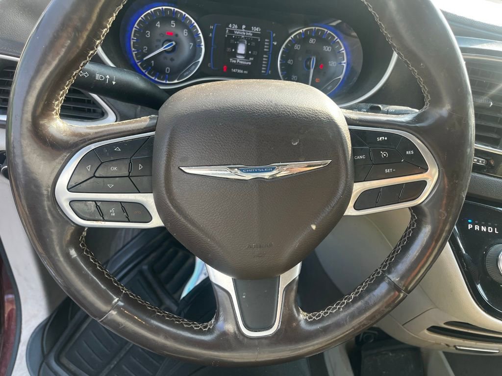 Used 2020 Chrysler Pacifica Touring-L image 8