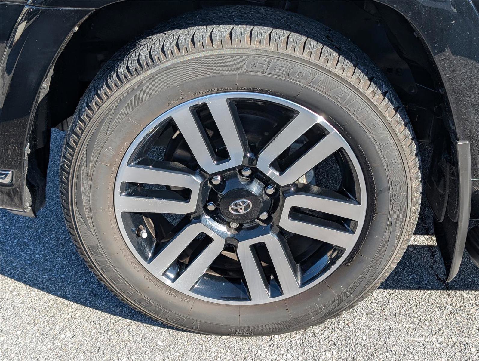 Used 2022 Toyota 4Runner Limited image 10