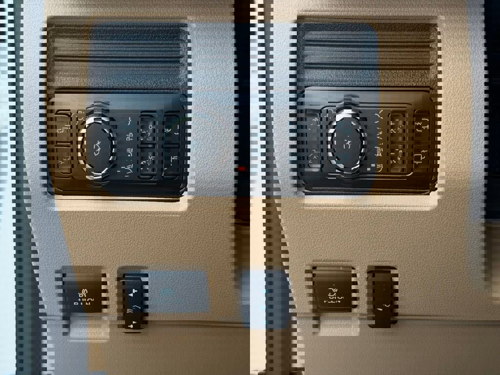 New 2026 Ford F250 Lariat w/ Lariat Ultimate Package image 36