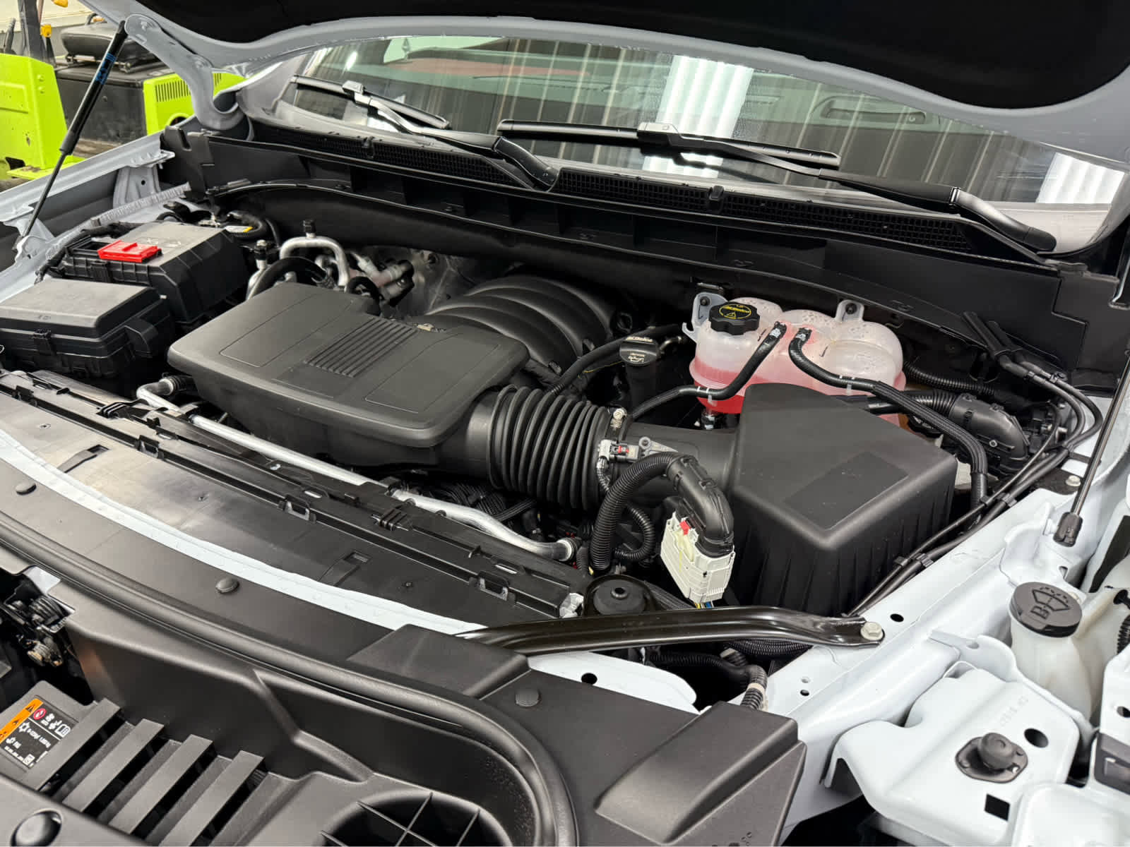 Used 2026 Cadillac Escalade Luxury w/ LPO, Floor Liner Package image 39