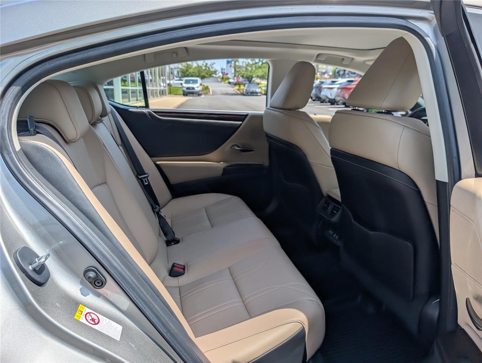 Used 2019 Lexus ES 350 w/ Accessory Package FWD image 12