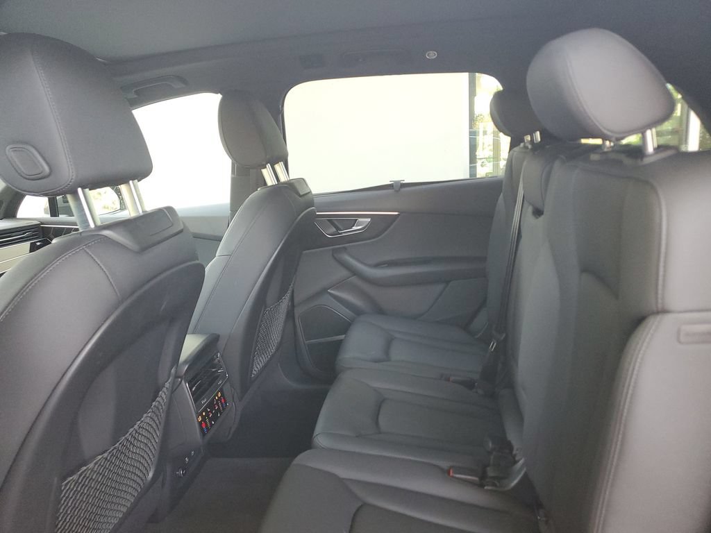 Used 2022 Audi Q7 2.0T Premium Plus AWD/4WD image 14
