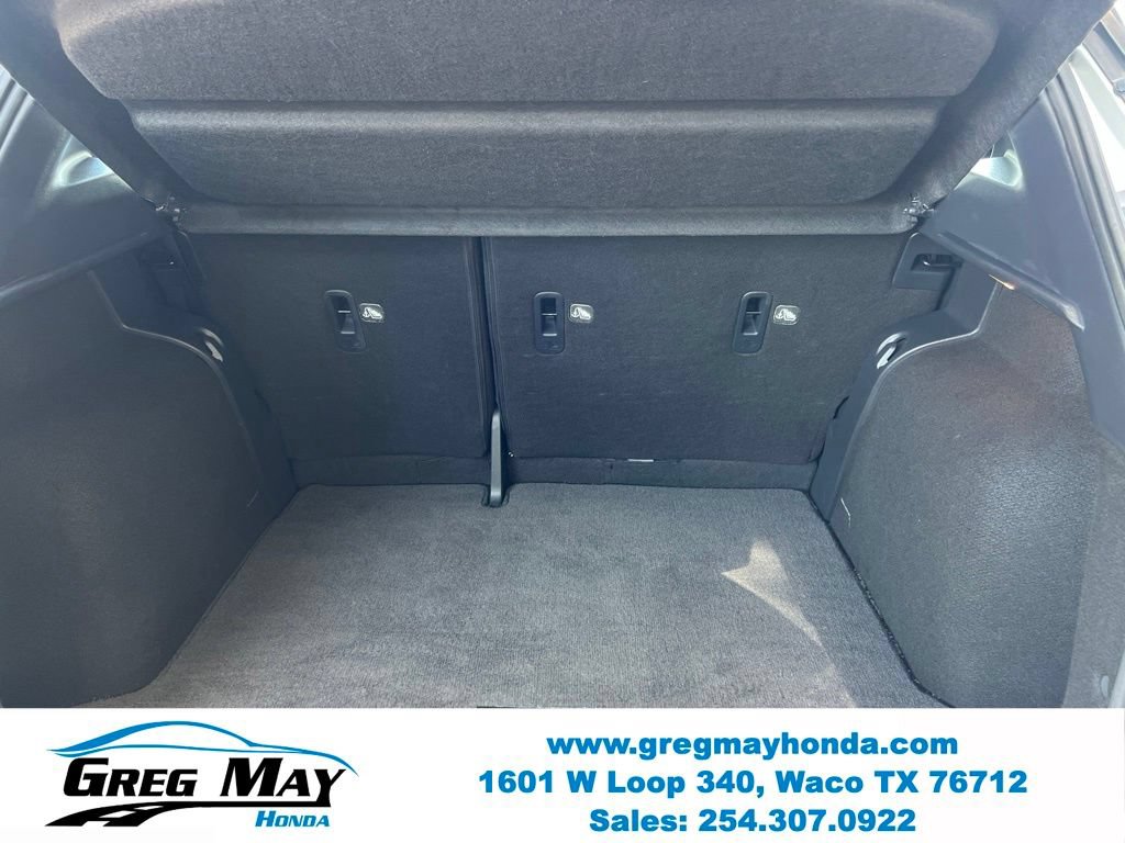 Used 2019 Nissan Kicks SR w/ SR Premium Package FWD image 17