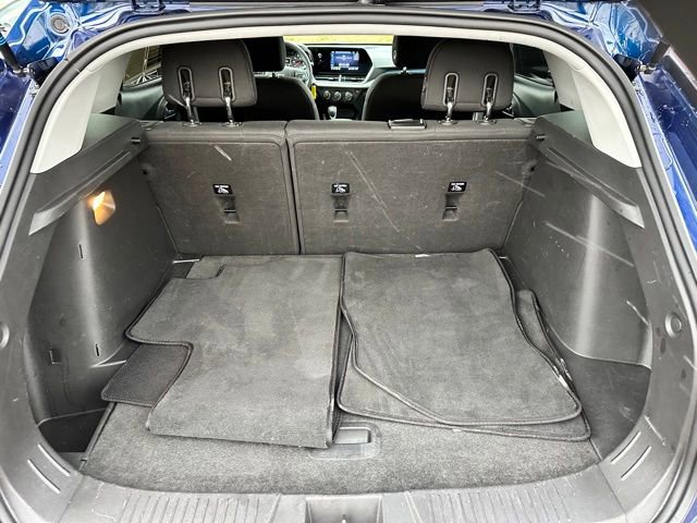 Used 2024 Chevrolet Trax LS w/ LS Convenience Package image 7