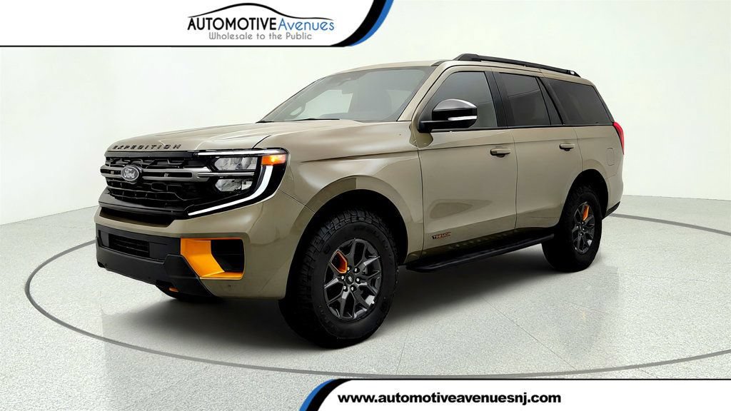 Used 2026 Ford Expedition Tremor AWD/4WD image 1