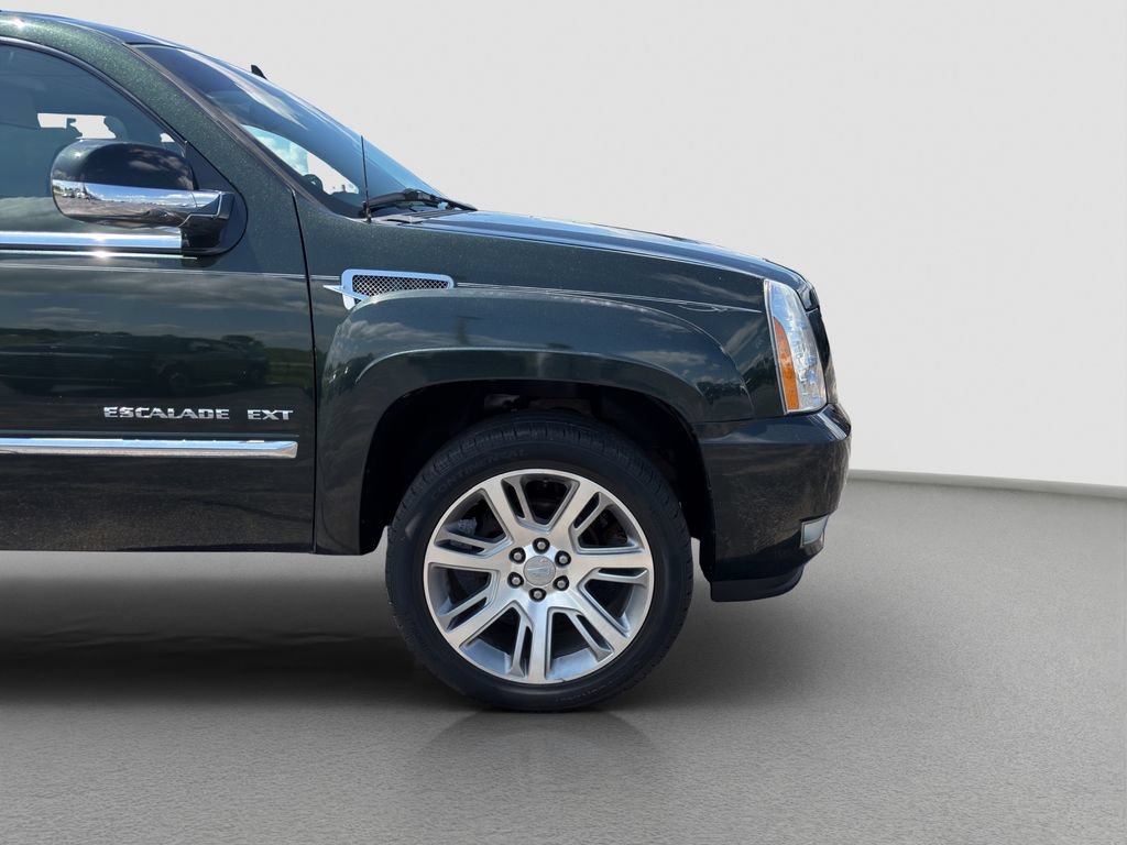 Used 2013 Cadillac Escalade EXT Premium AWD/4WD image 23