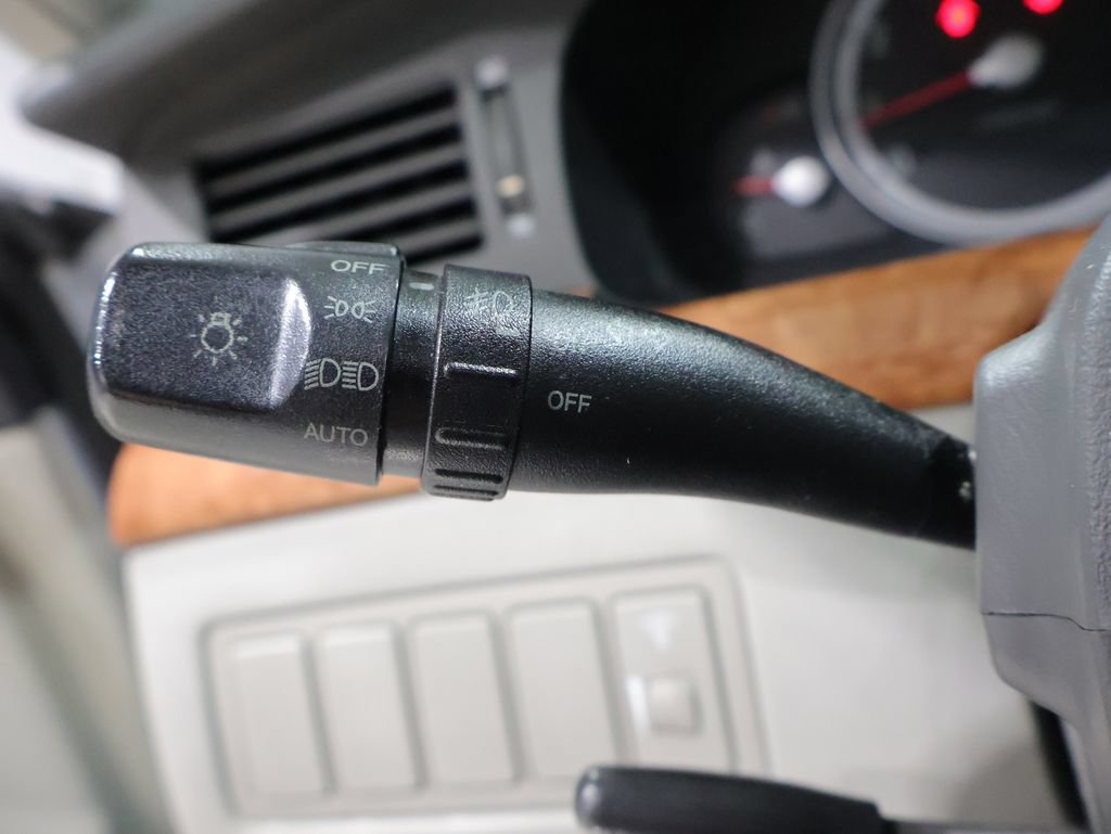 Used 2006 Kia Amanti FWD image 33
