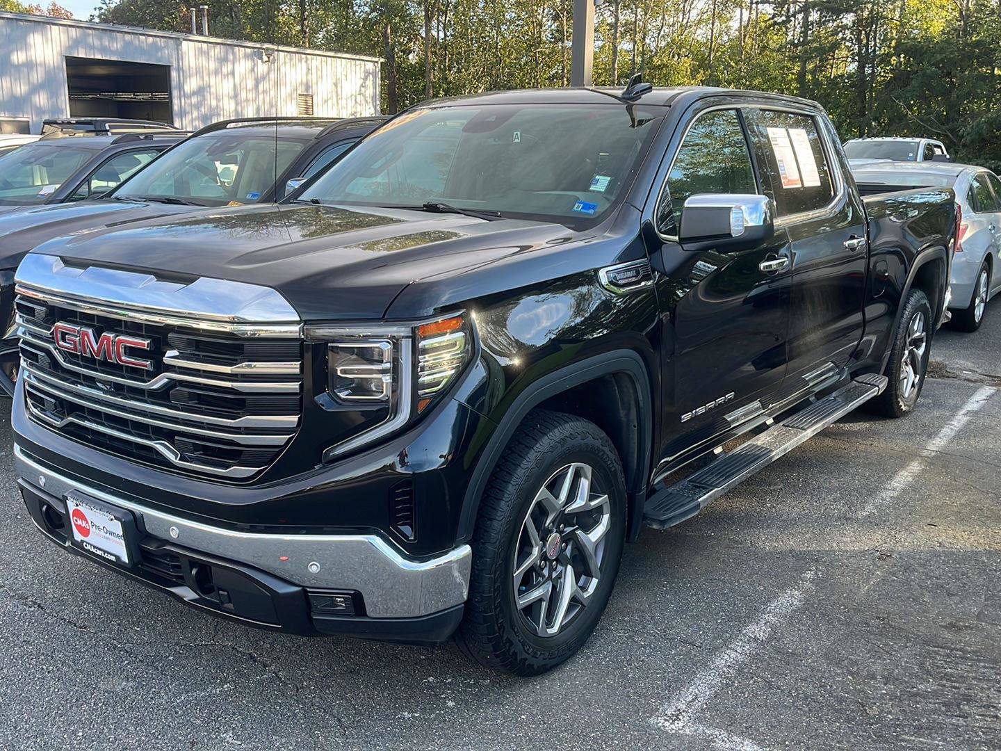 Used 2023 GMC Sierra 1500 SLT w/ SLT Premium Plus Package AWD/4WD image 1