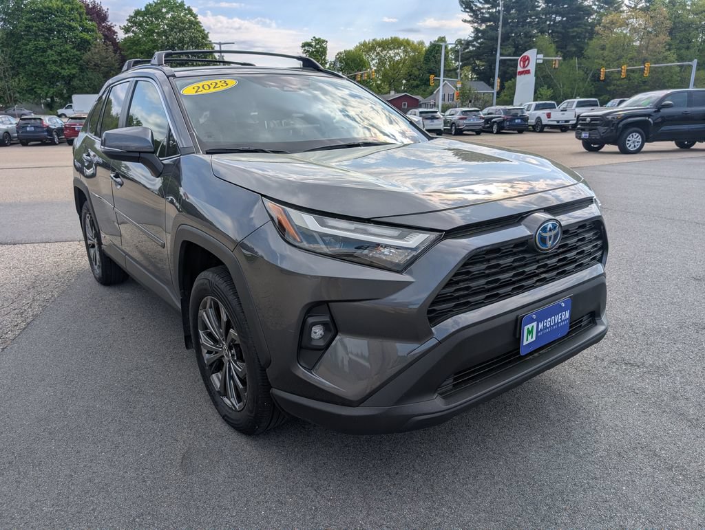 Used 2023 Toyota RAV4 XLE Premium AWD/4WD image 8