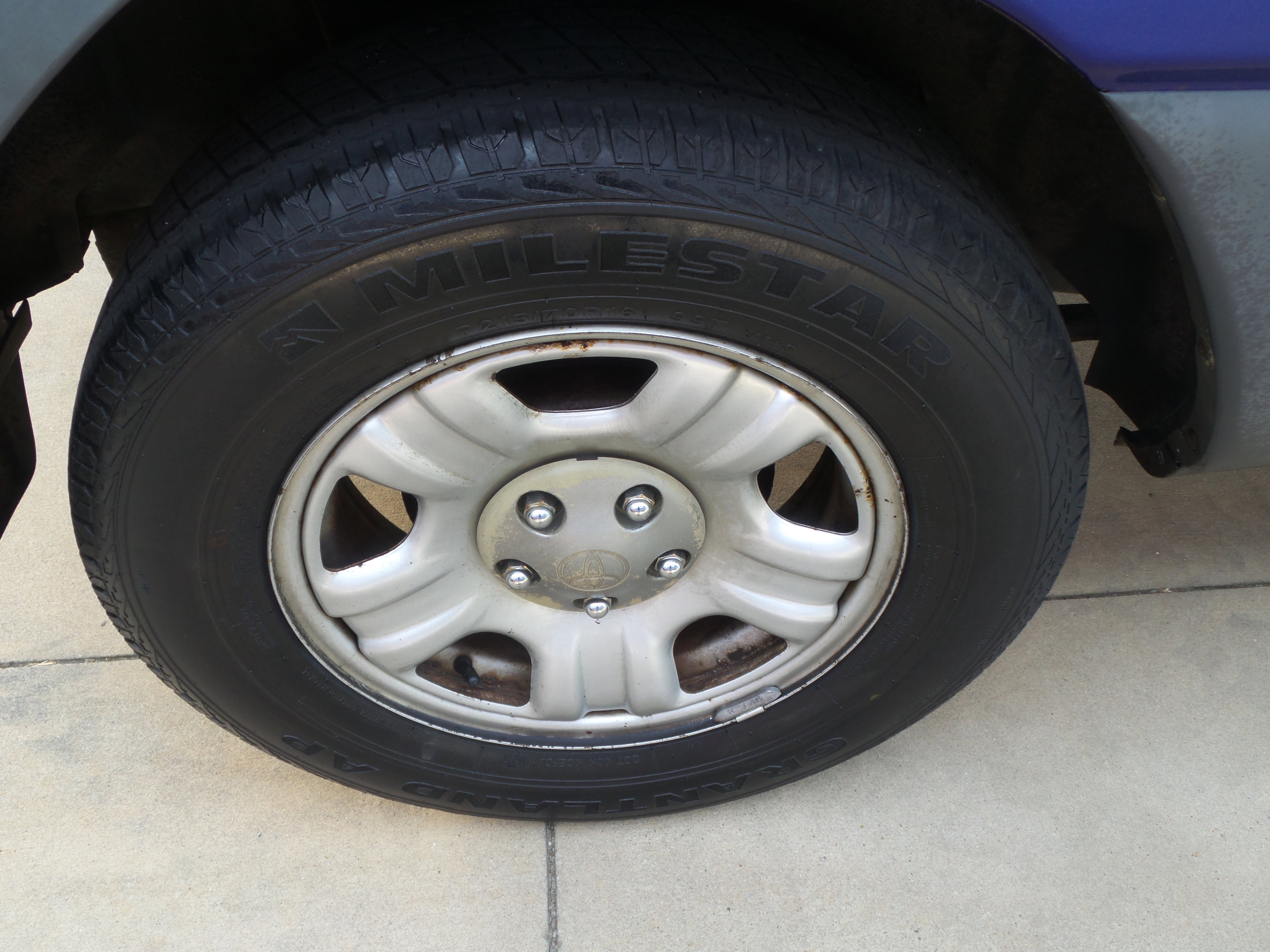 Used 1998 Toyota RAV4 2WD 2-Door image 16