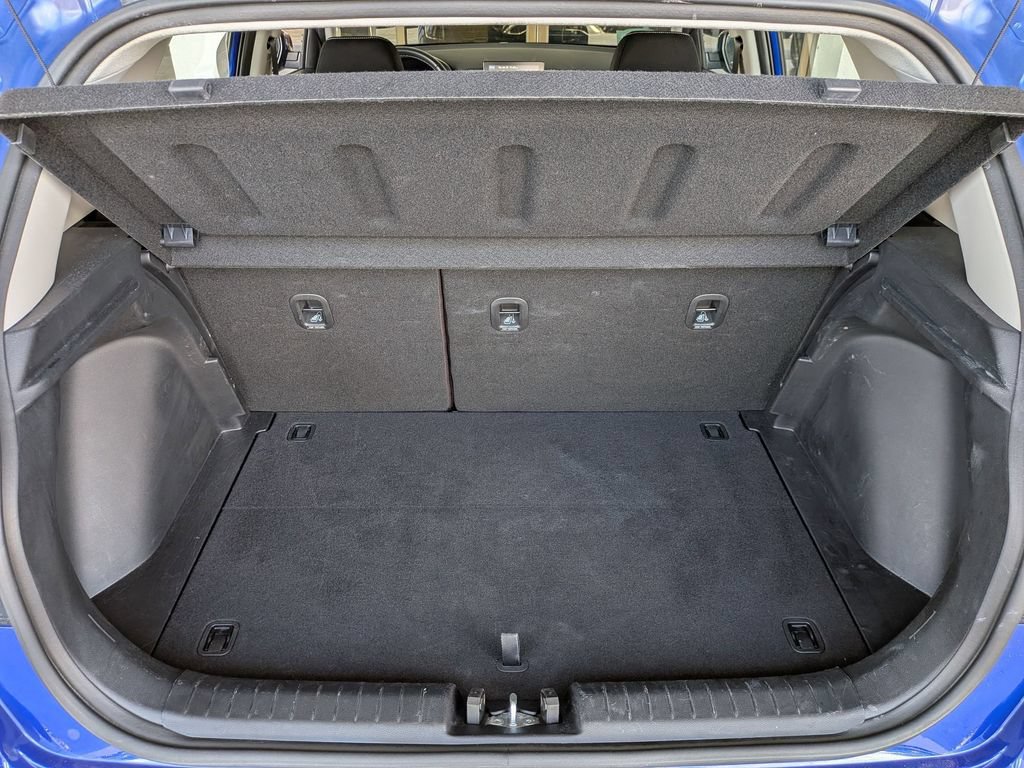 Used 2025 Hyundai Venue SEL FWD image 7