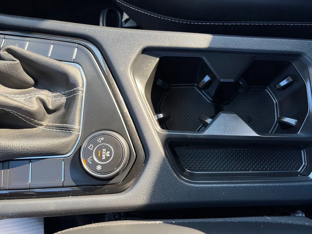 Used 2022 Volkswagen Taos SEL image 26