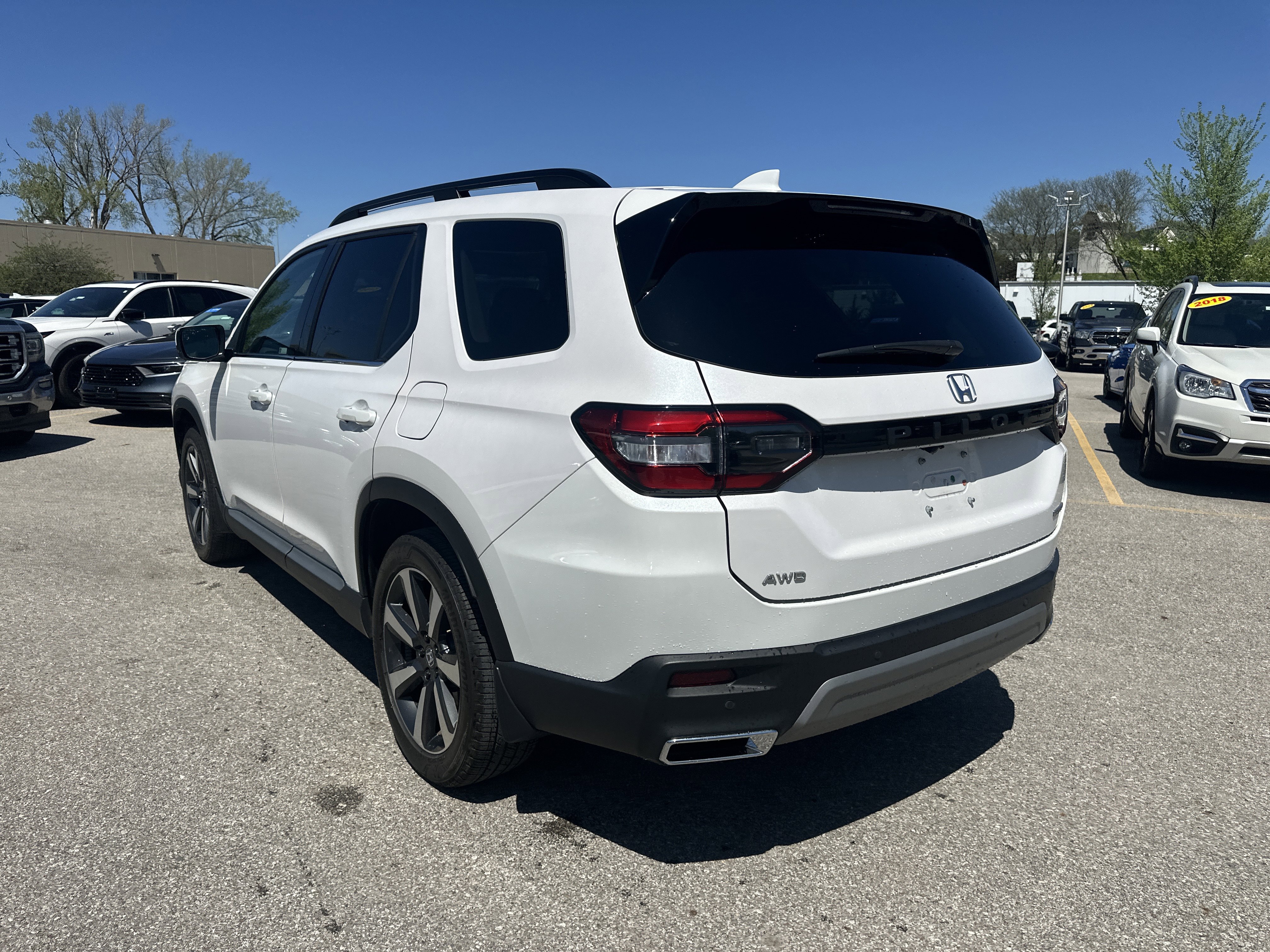 Certified 2023 Honda Pilot Touring image 5