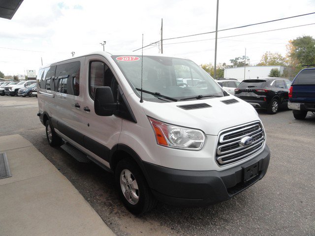 Used 2017 Ford Transit 350 XLT image 6