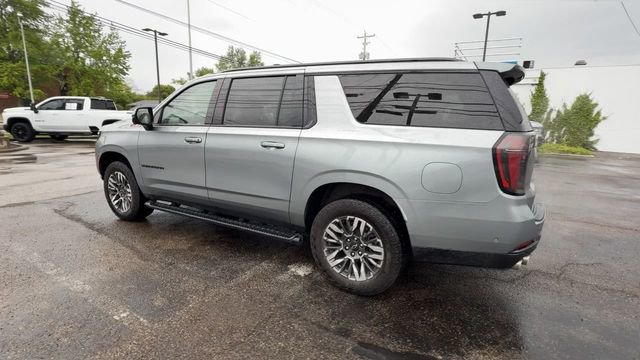 Used 2025 Chevrolet Suburban Z71 AWD/4WD image 6