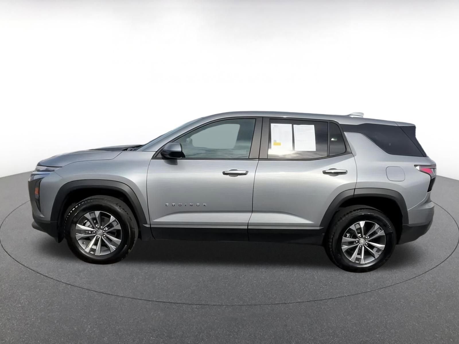 Used 2025 Chevrolet Equinox LT image 8