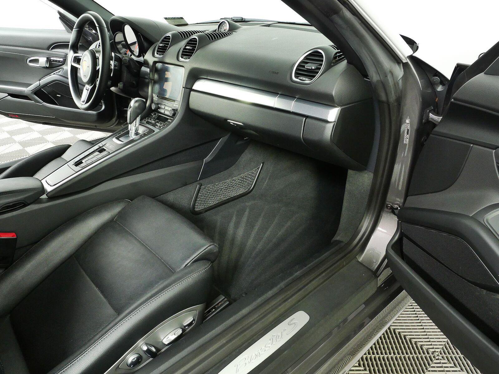 Certified 2017 Porsche 718 Boxster S RWD image 20