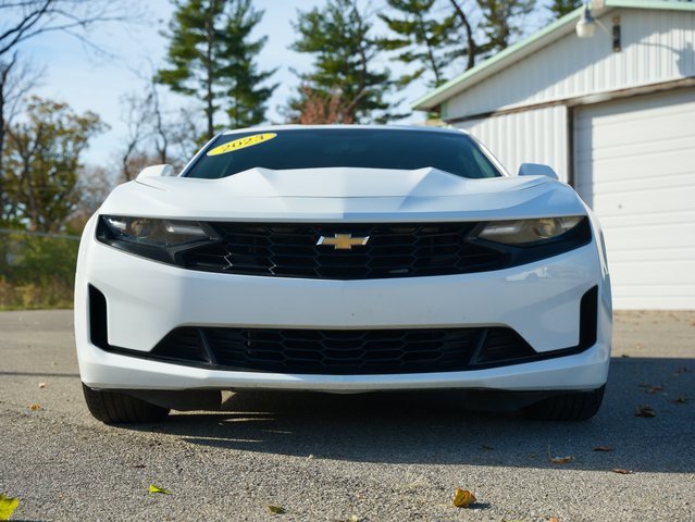 Used 2023 Chevrolet Camaro LT image 3