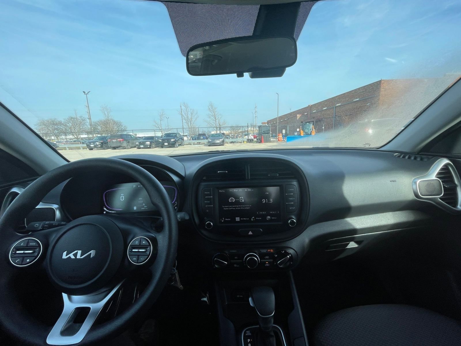 Used 2025 Kia Soul LX w/ LX Technology Package FWD image 31