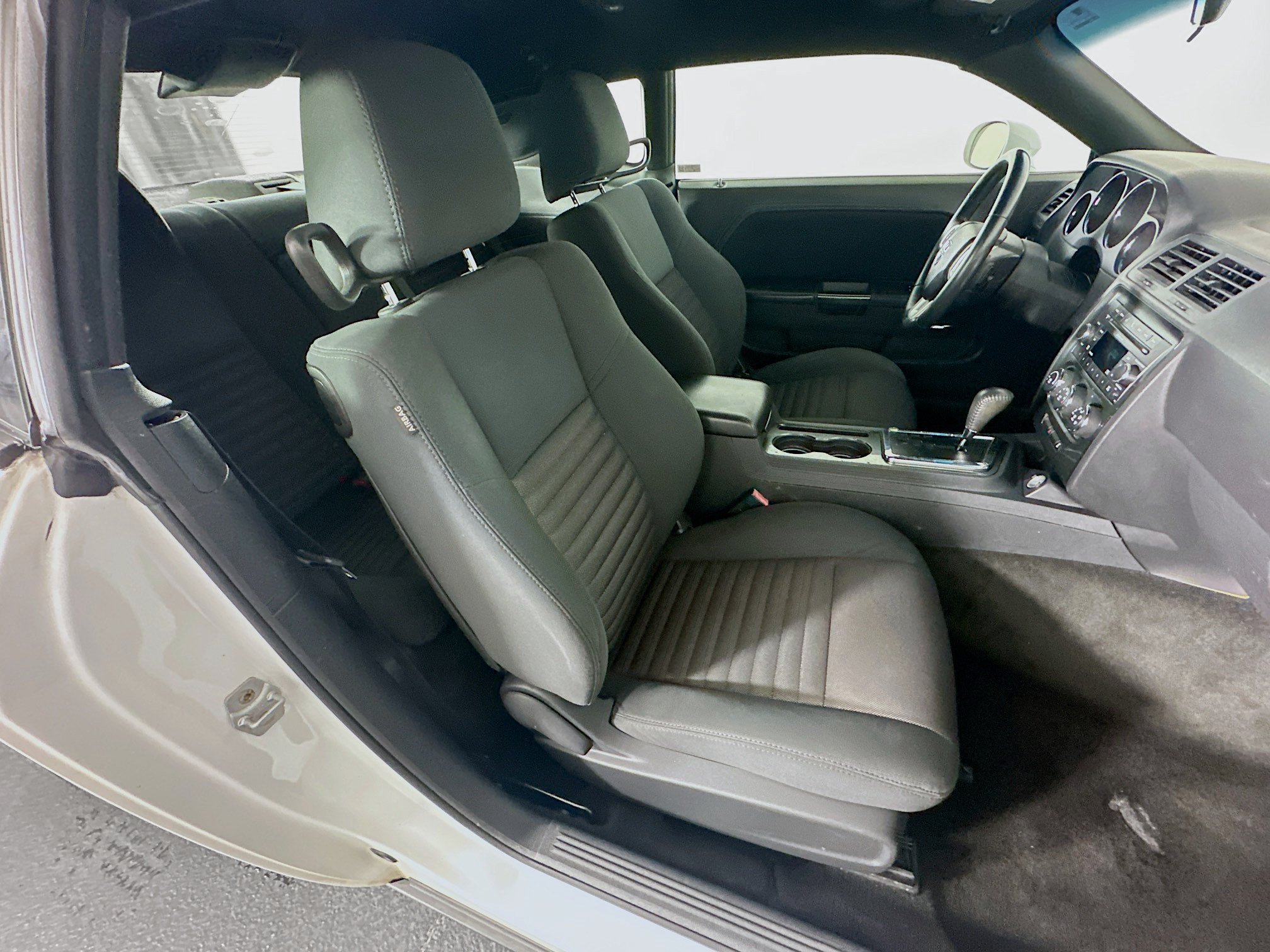 Used 2011 Dodge Challenger RWD image 25