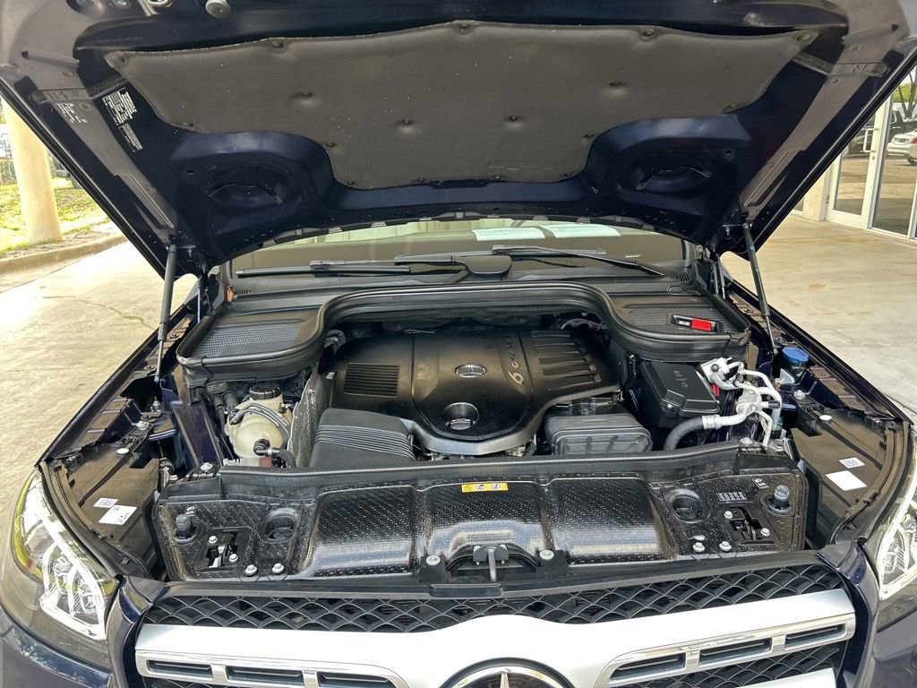 Used 2022 Mercedes-Benz GLS 450 4MATIC image 12