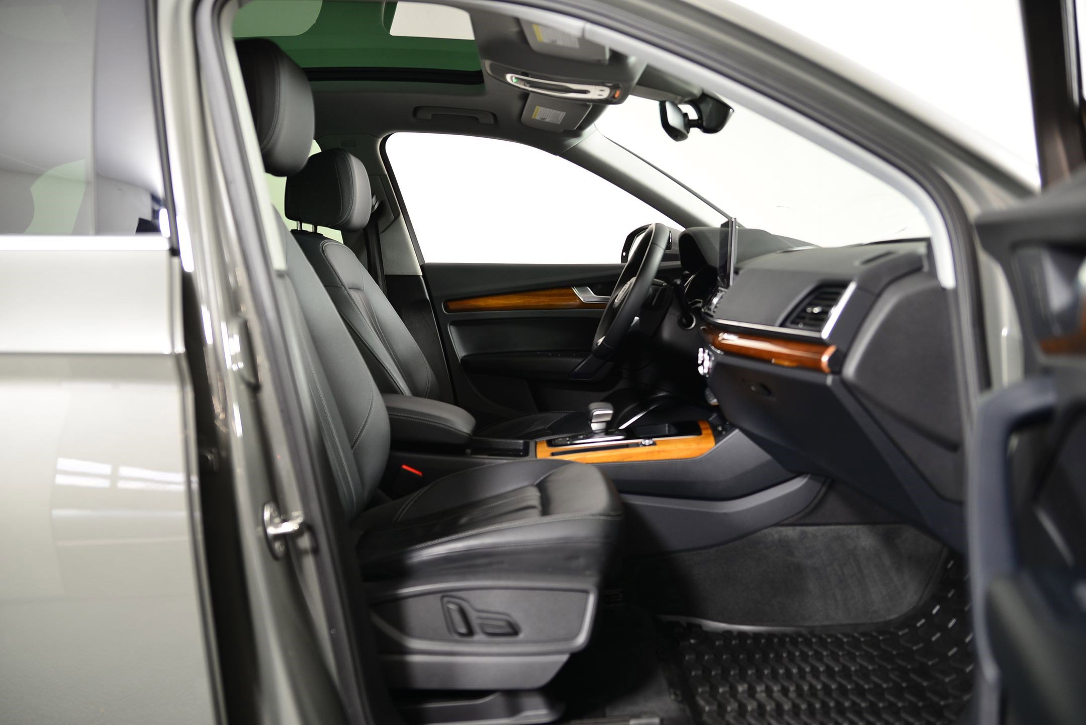 Certified 2023 Audi Q5 2.0T Premium w/ Convenience Package image 19