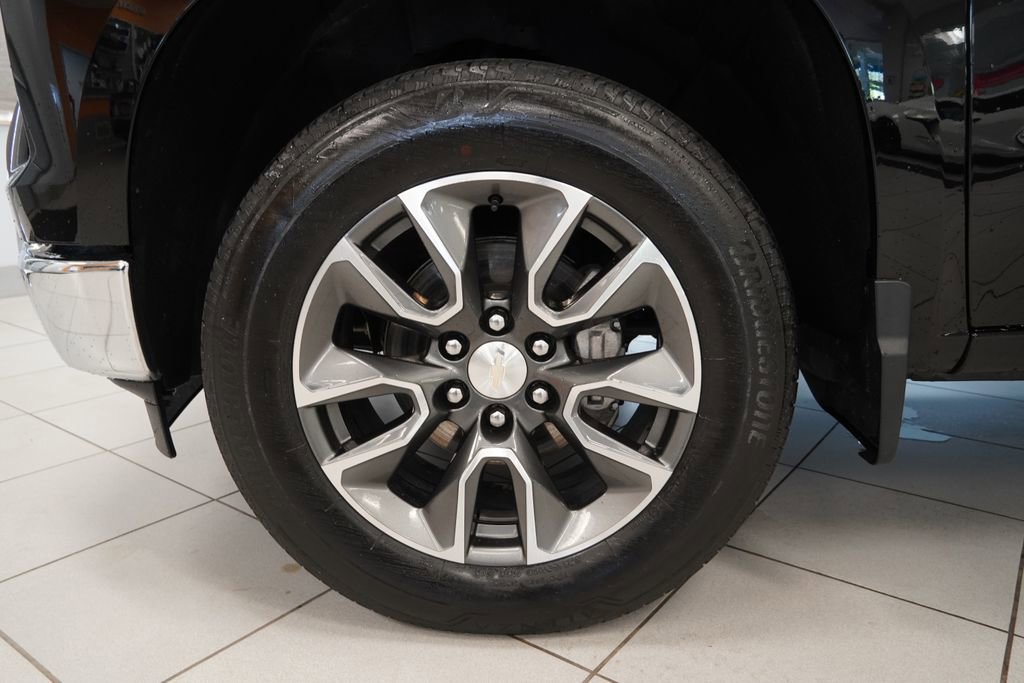 Certified 2023 Chevrolet Silverado 1500 LT AWD/4WD image 15