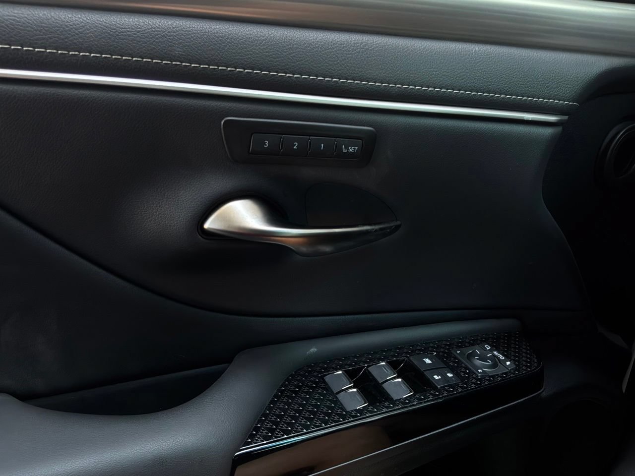 Used 2025 Lexus ES 350 F Sport FWD image 24